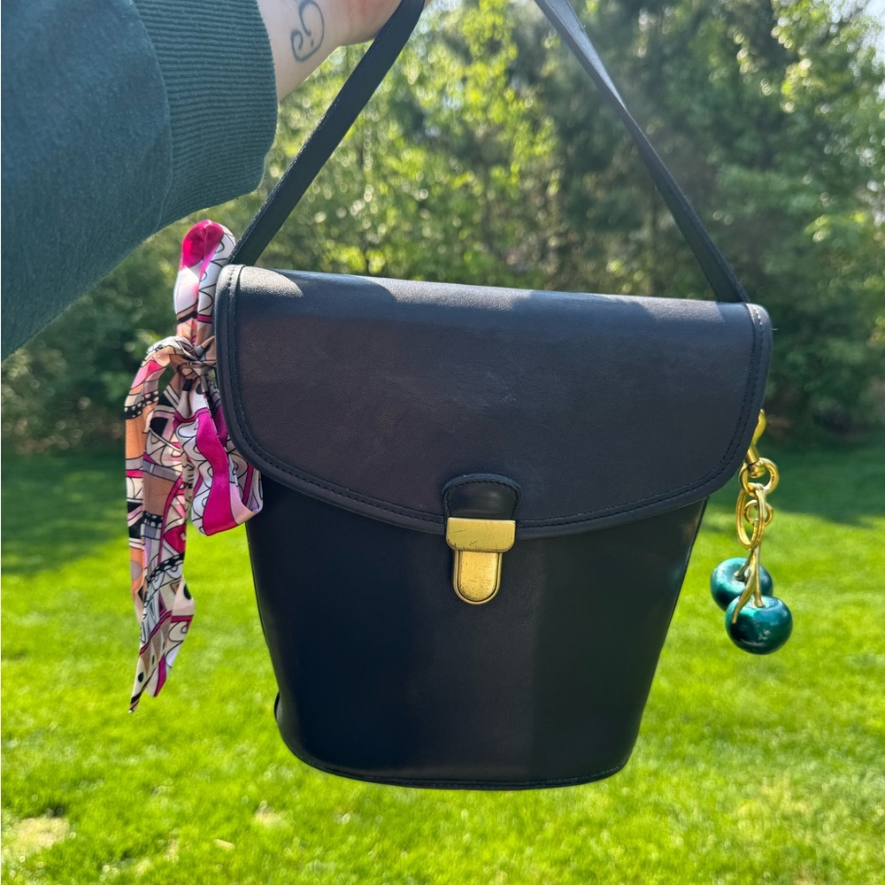 Vintage Coach Jackson Bucket Bag 9912- Navy - Picture 2 of 8